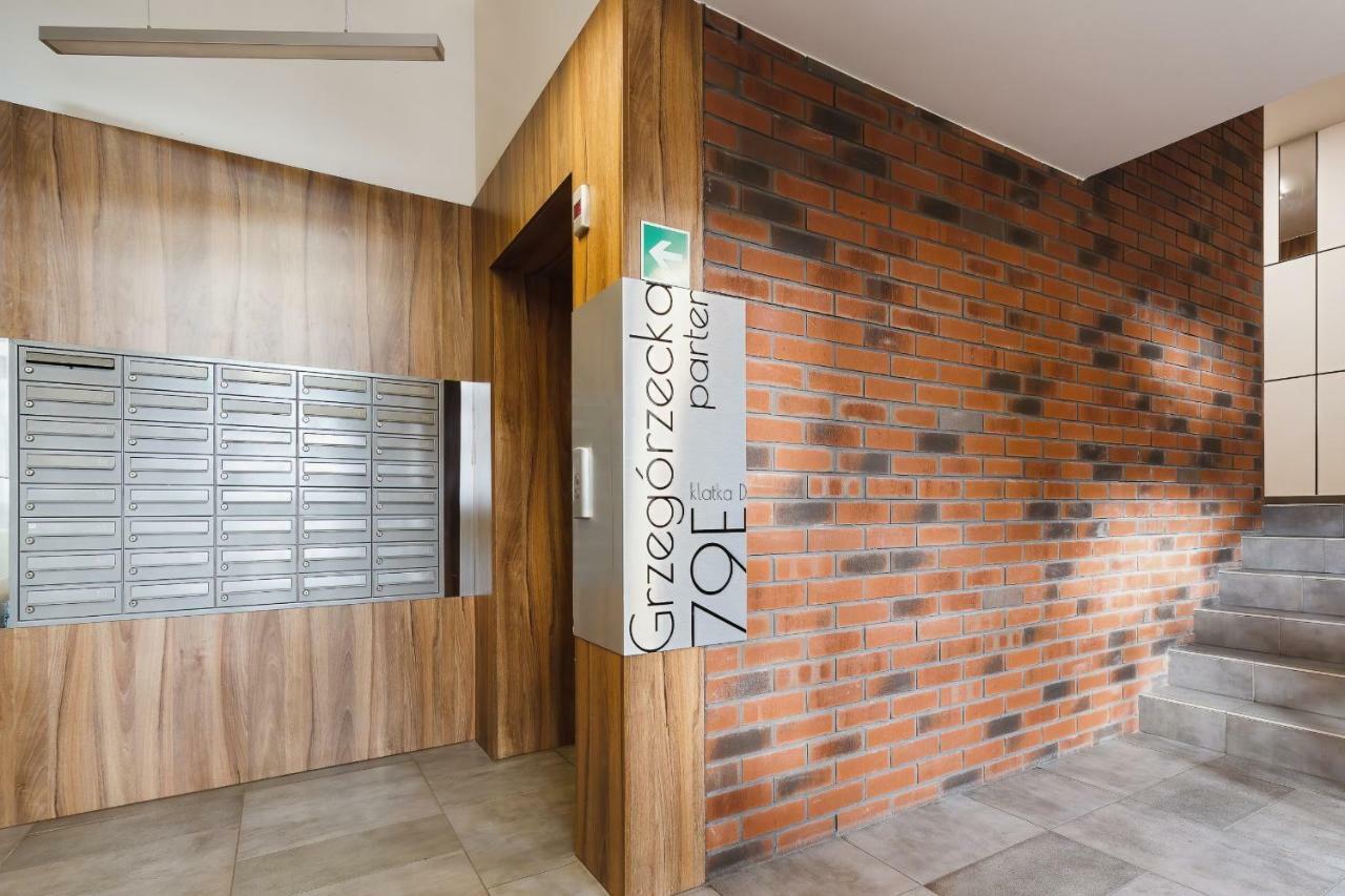 Apartments Claro II By Noclegi Renters Cracóvia Exterior foto